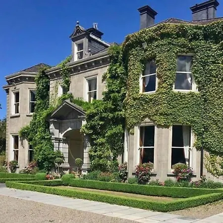 Hotel Tinakilly