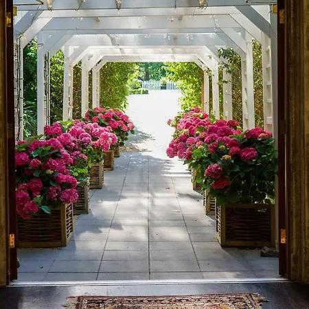 Отель Tinakilly